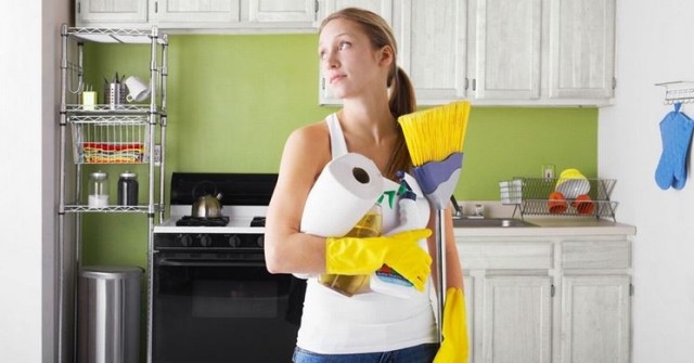 Come pulire i pensili della cucina Come pulire i pensili della cucina